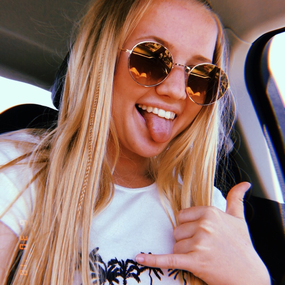 Meet your Posher, Megan